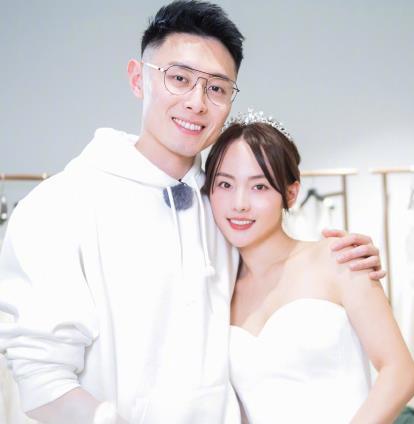 《妻子》买超张嘉倪演上演神仙偶像剧