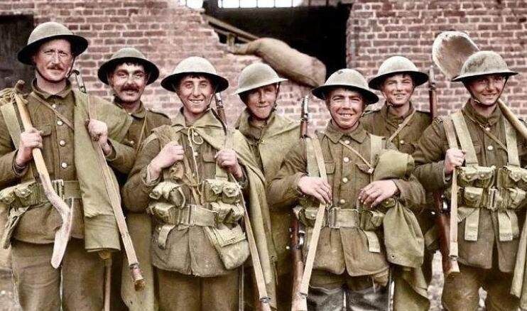 一战时期的英国士兵,罕见前线老照片,最后一张让人爆笑