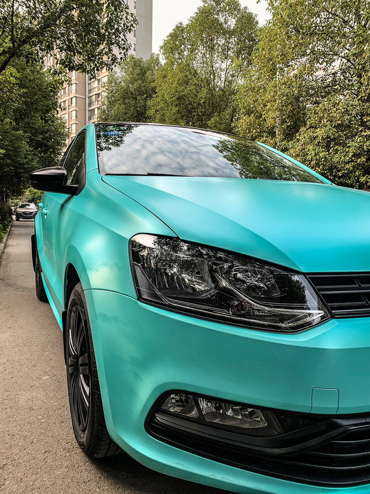 大众polo车身改色电光蒂芙尼 rg瑞集改色膜湖北襄阳加盟店出品