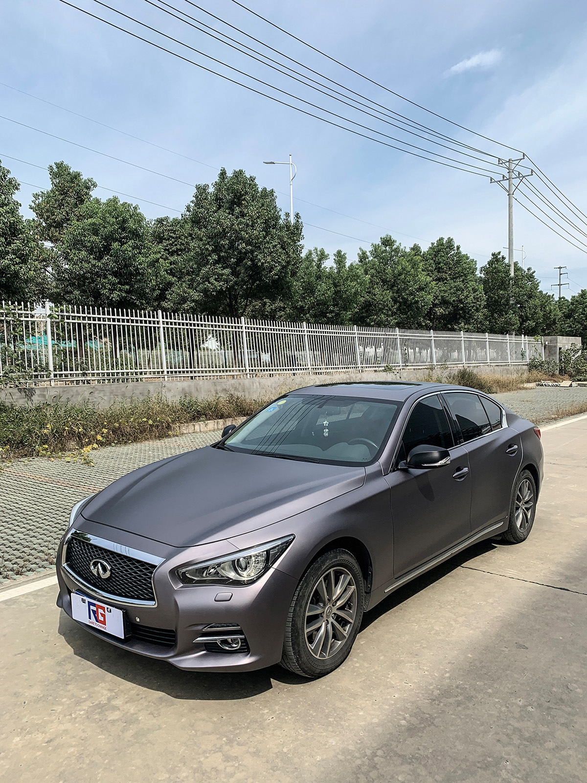 英菲尼迪q50车身改色钛金轨道灰 rg瑞集改色膜湖北襄阳店出品