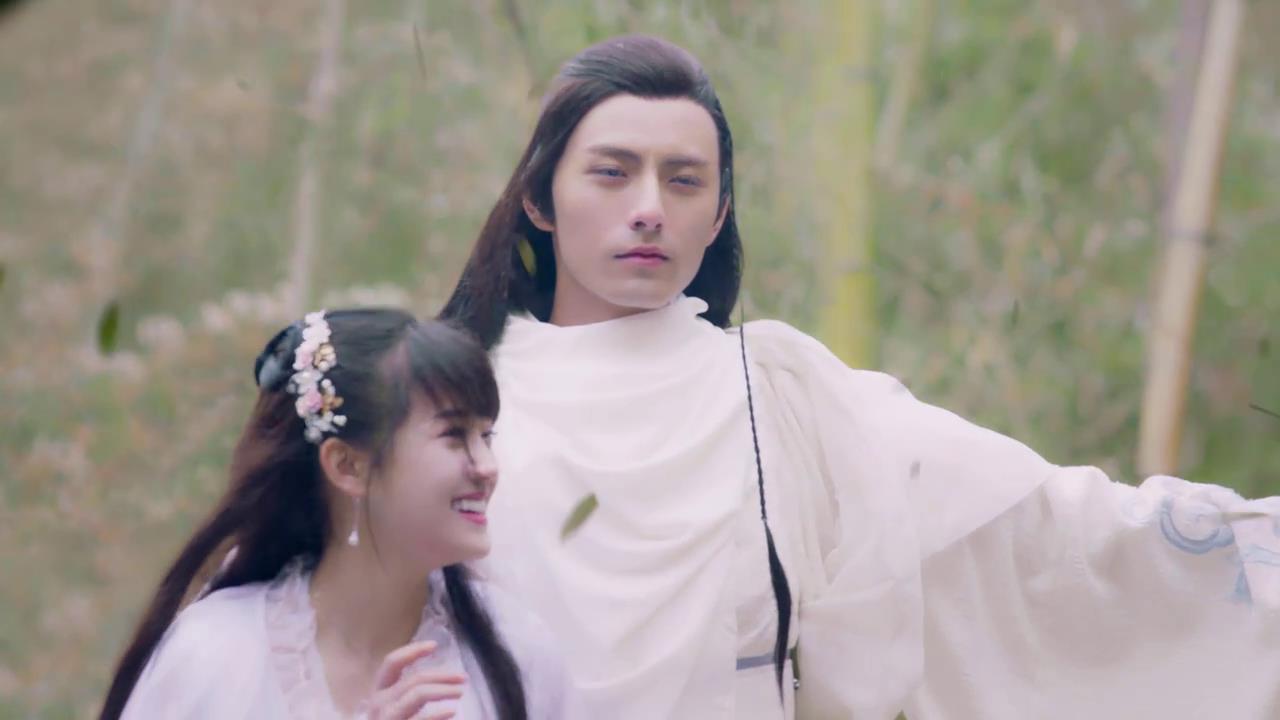 续《芸汐传》开始,鞠婧祎凭借颜值出众,受到不少粉丝喜爱,现如今新剧