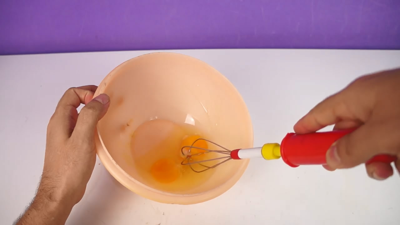 自制一个实用的搅拌棒,简单几招就能学会,创意十足!