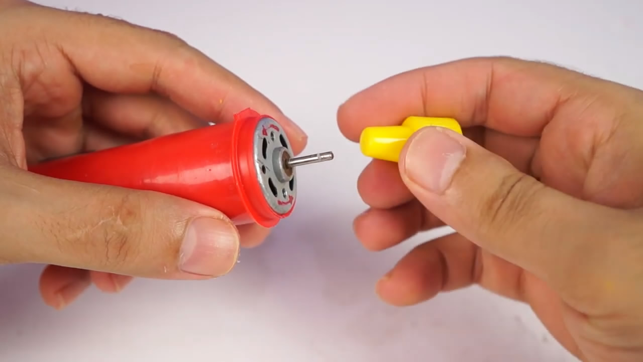 自制一个实用的搅拌棒,简单几招就能学会,创意十足!