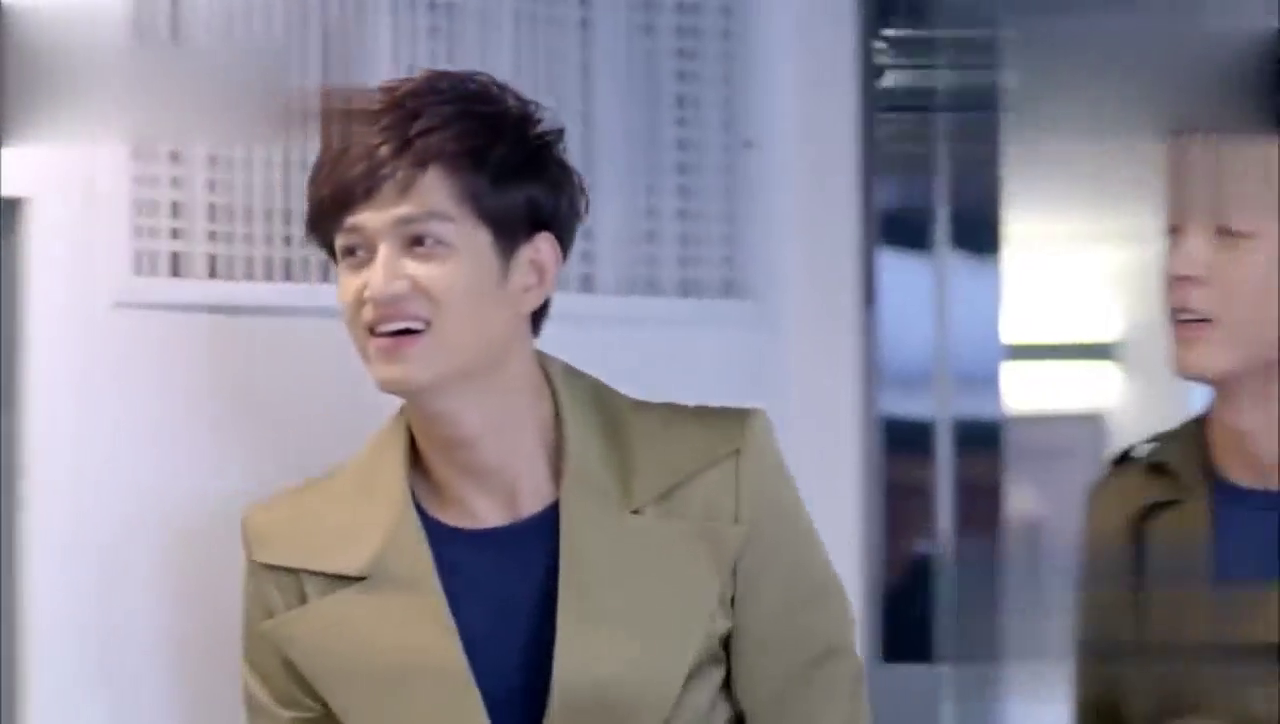 《麻辣变形计》看迪丽热巴的穿泳装,热巴真是