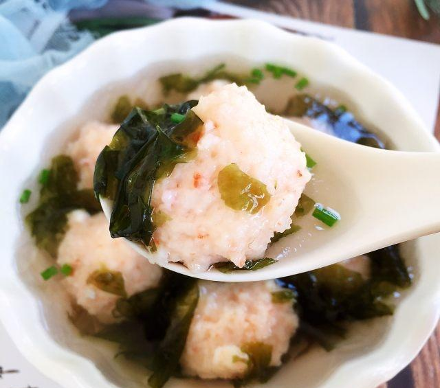 紫菜虾丸汤既清爽去脂又营养健康推荐给大家