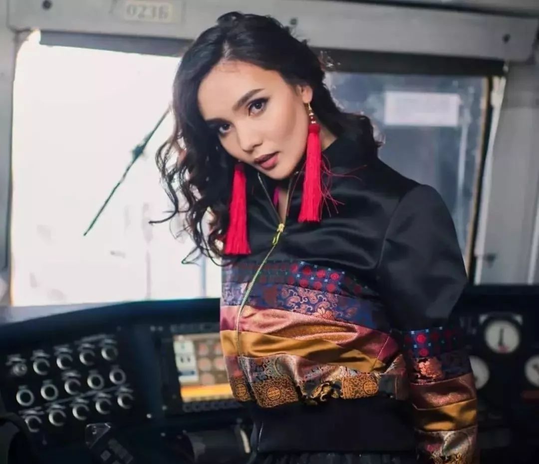 蒙古漂亮女人盘点她自封迷倒国外和热巴刘亦菲同位列东亚最