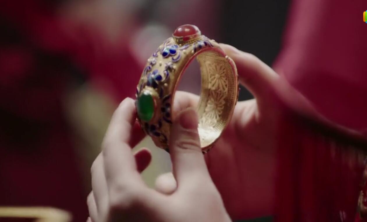 甄嬛传如懿传宫心计中的手镯特写pk有的连名称都很考究