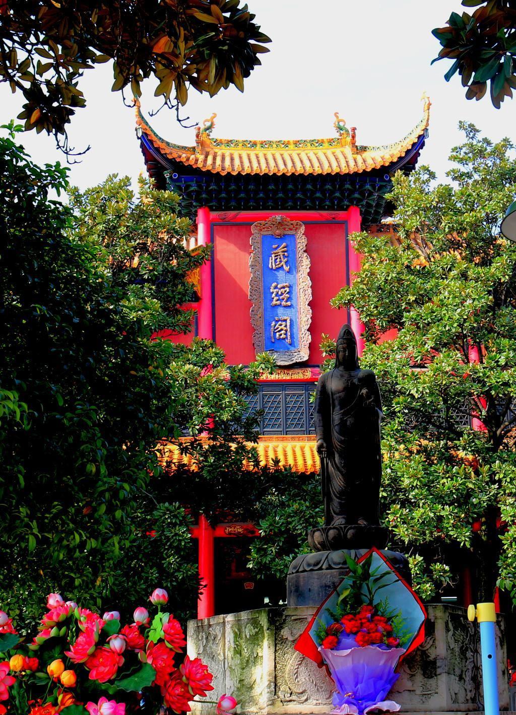 不敲晨钟不击暮鼓的寺庙——武汉归元禅寺