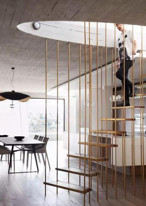 悬浮式楼梯是这样做出来的,是不是比现浇楼梯容易多了