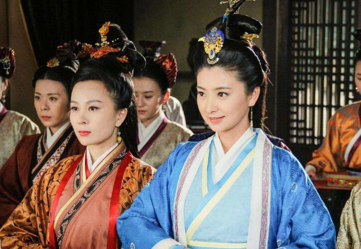 公主让皇帝"宠坏",出嫁之后与和尚偷欢,让丈夫在门口望风