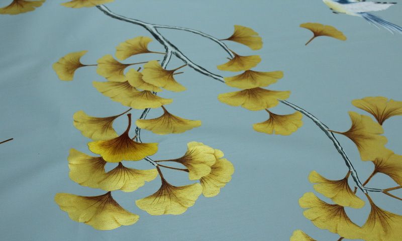 金色银杏叶手绘壁纸用于背景墙的手工绘画
