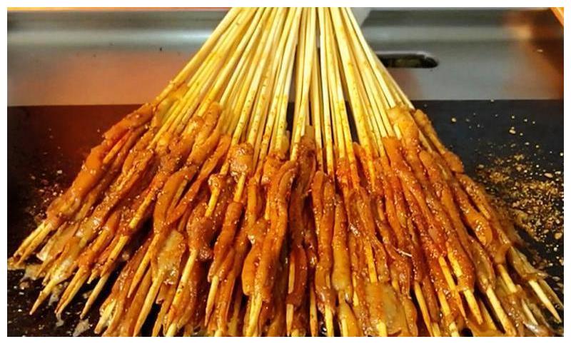 10元30串的鸭肠,为啥这么便宜?店老板说出实情,你以后还买吗
