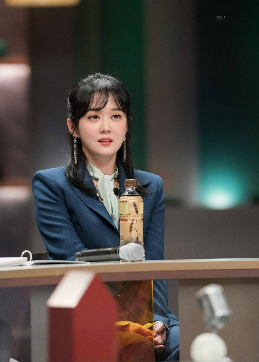 曾在中国爆红因圈钱被封杀,如今快奔四的张娜拉万年童颜不科学