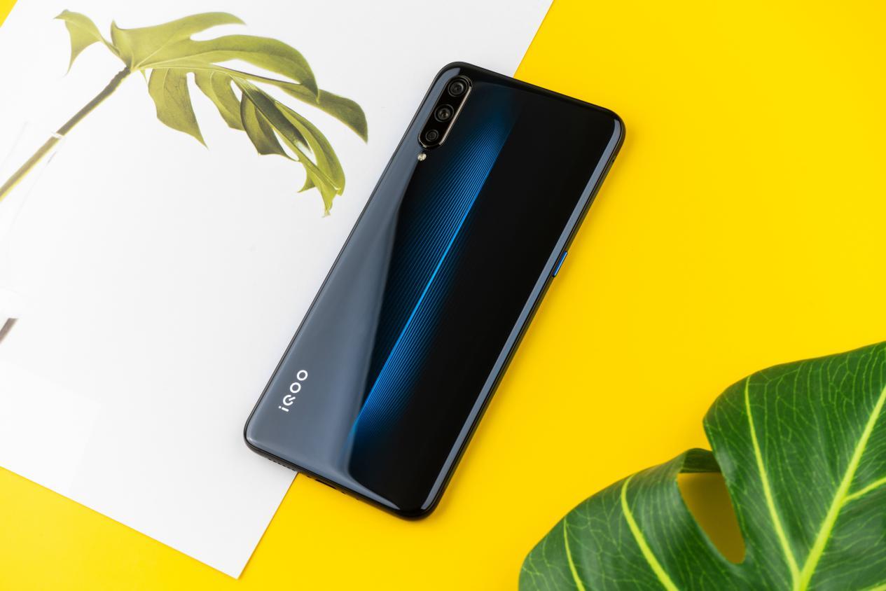 国产手机崛起下的产物iqoo进击不止靠实力征服广大用户