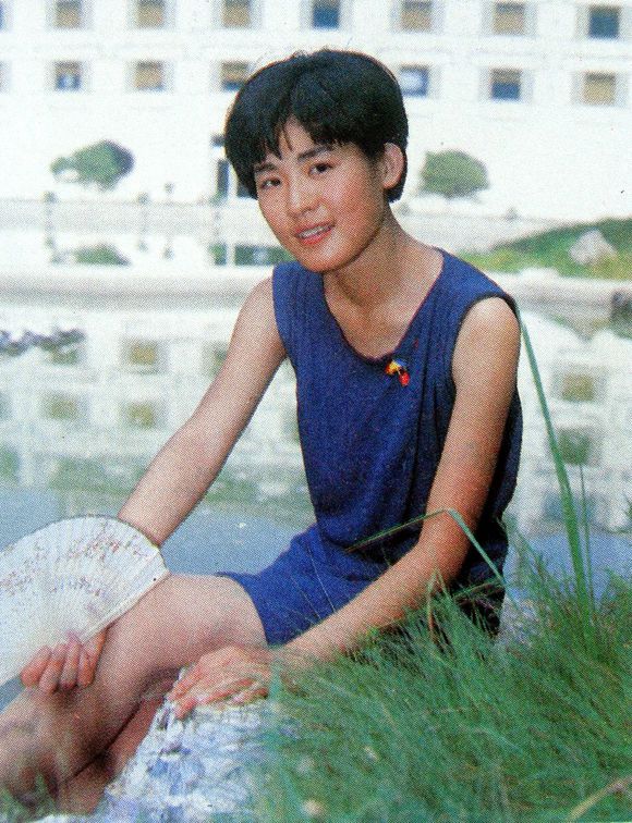 《牧马人》剧照1984年,丛珊大学毕业,就职于中国青年艺术剧院.