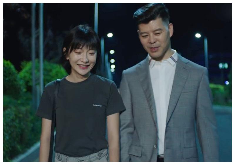 或许是同病相怜吧,李秋歌竟然对李大国产生了感情,然而落花有意流水无