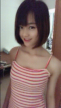 搞笑gif图:不管这是谁的女朋友,你可要天天看好了