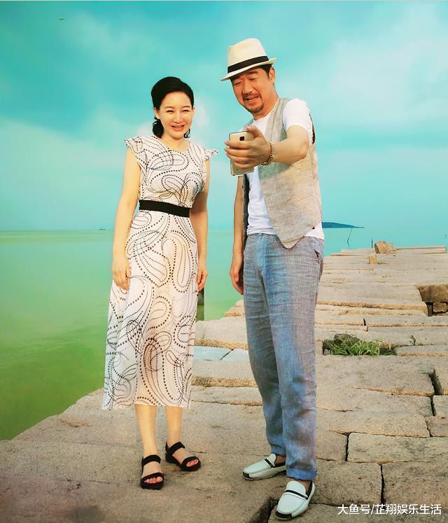 孙楠前妻买红妹近照与张国立搭档新戏显老48岁成母亲专业户