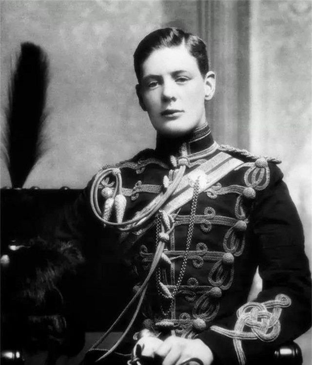 历史上留下照片的十位顶级高颜值历史人物太好看了