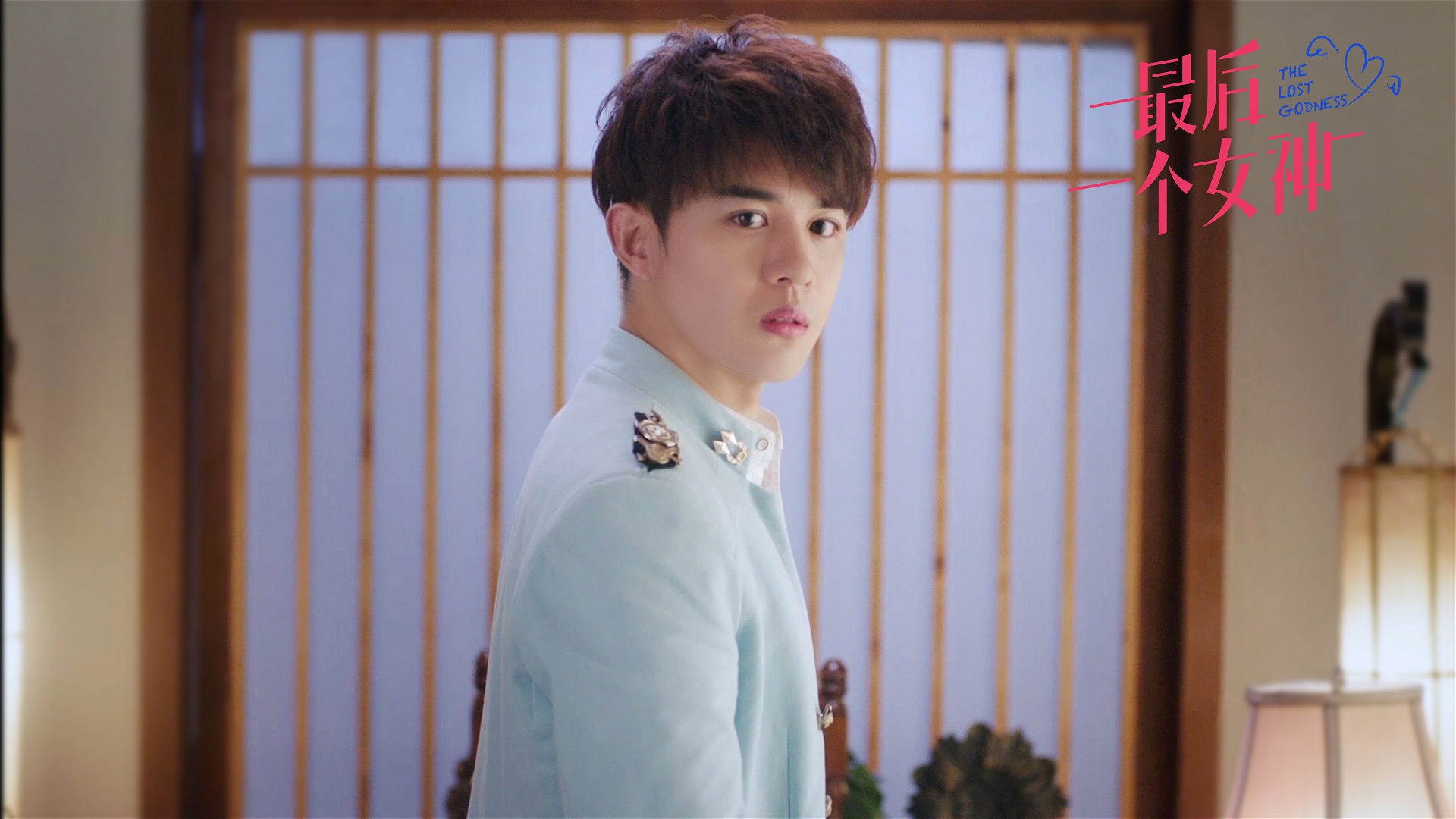 zero-g蒙恩饰演顾九歌zero-g祖怀饰演崇楼作为青年演员,蒙恩和祖怀不