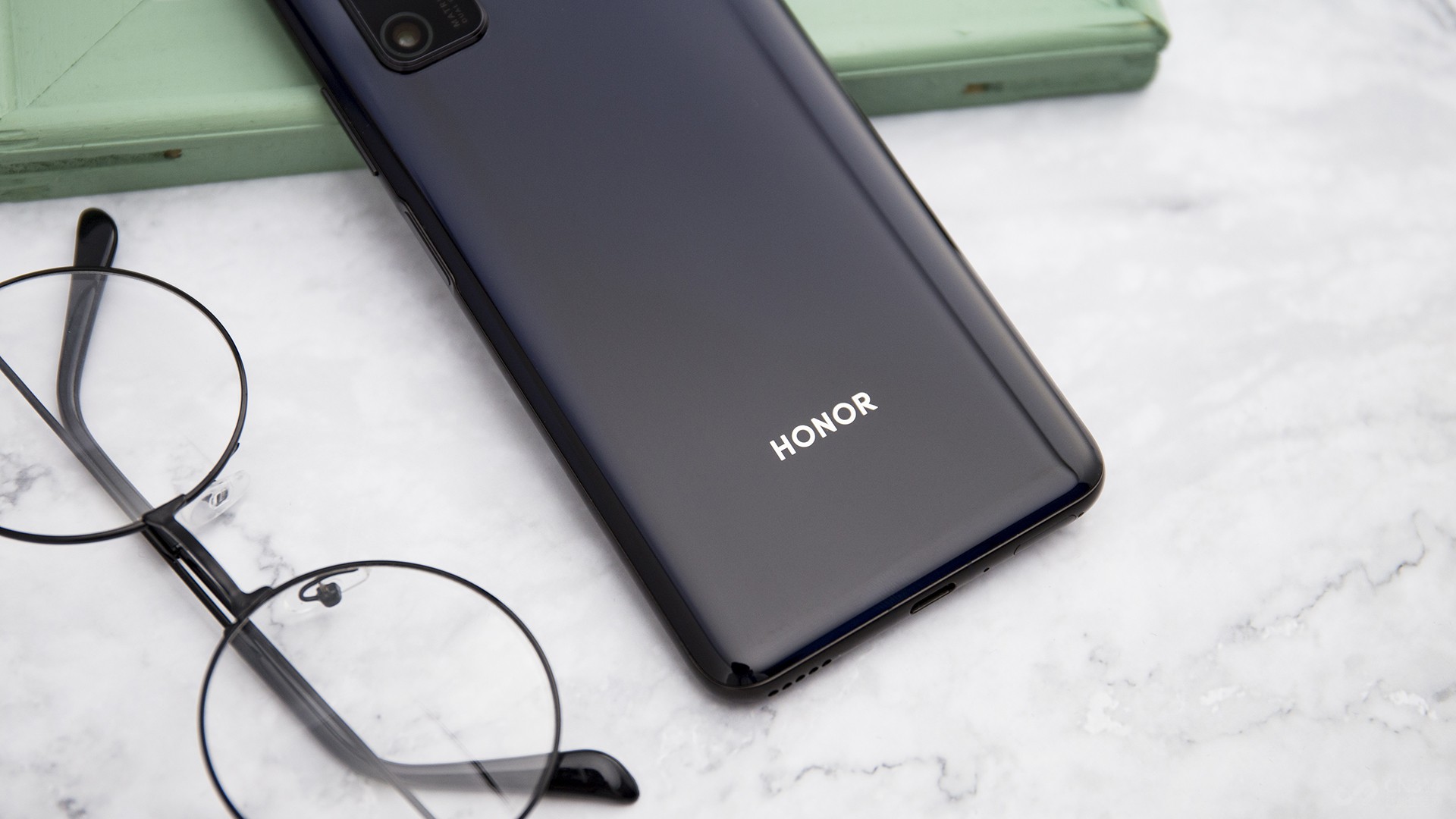 荣耀v30pro幻夜星河图赏5g标杆是如何炼成的