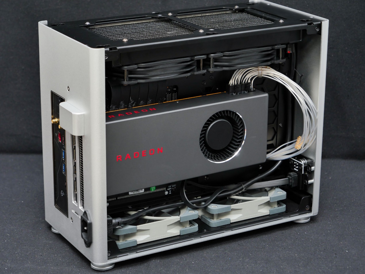 itx换新升级:乔思伯a4水冷机箱 r5 3600 rx5700升级装机