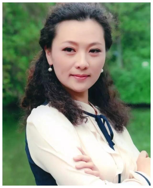 "又一个小马兰"丨黄新德这样评价"新五朵金花"魁首【何云】