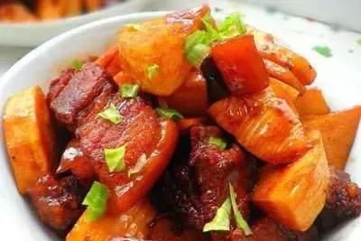 在周末宅在家的日子里,怎么能少得了这样的美味饭菜呢?