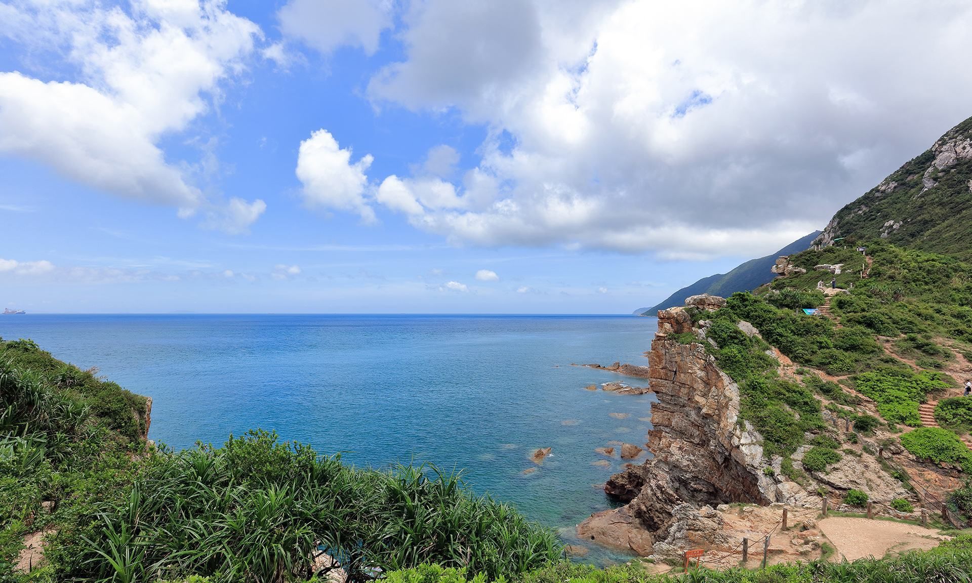 深圳最美海景杨梅坑美的一塌糊涂也是电影美人鱼拍摄地