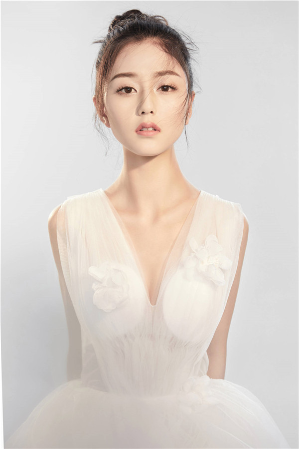 仁青娜姆加盟《斗罗大陆》变身法力高强女魂师