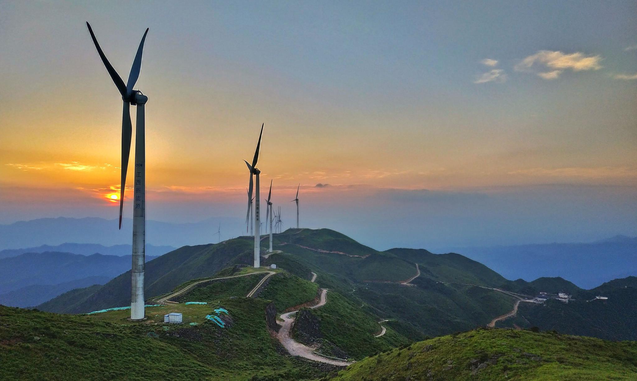 江西于都屏山牧场,高山青草甸迷人的自然风光