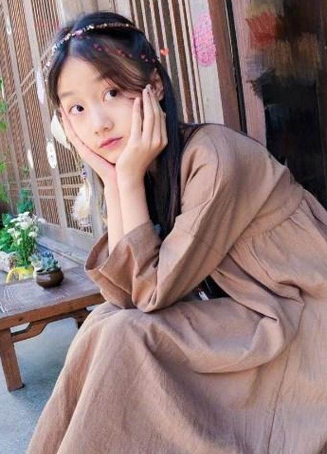 甄嬛传:温宜公主的扮演者纪姿含长大了,网友:美到认不出!