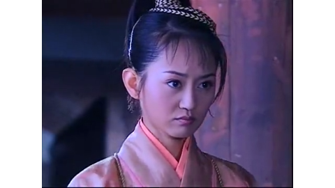 魔界之龙珠:上官飞燕来到房间里,陆逸故意躲在宝箱里