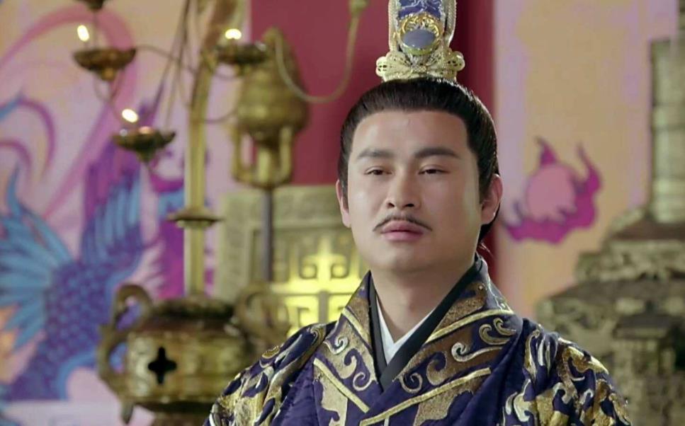 西周生产力的不足加之周幽王的昏庸加速王朝陨落