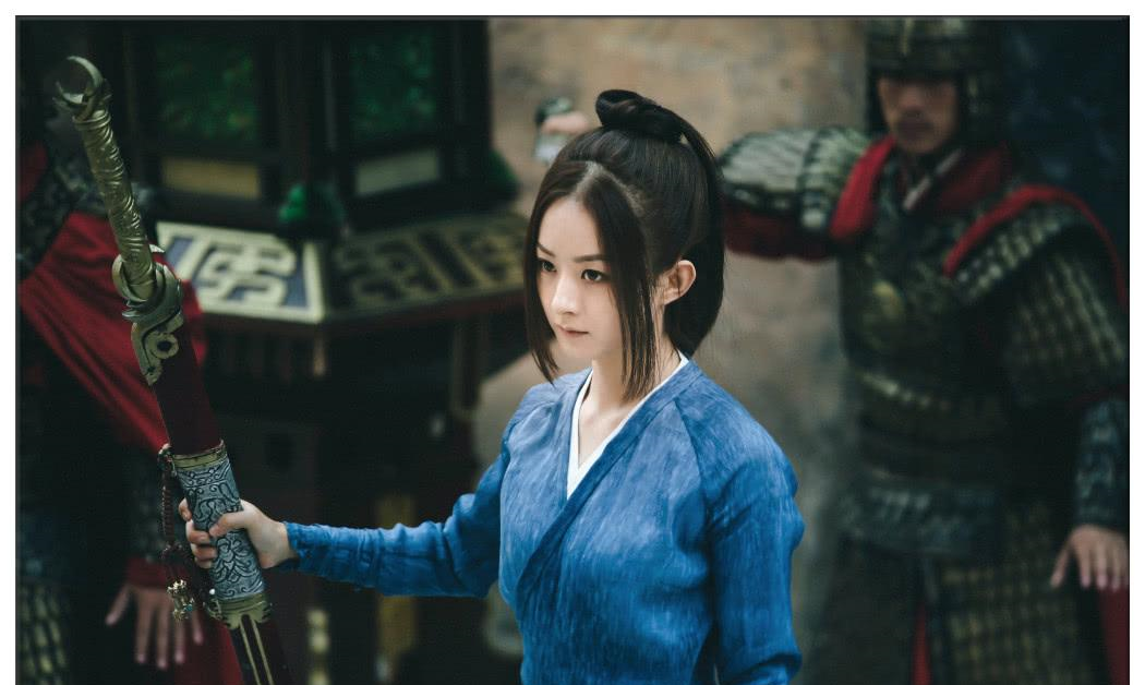 赵丽颖古装蓝衣造型,从晴格格到楚乔,以前柔媚娇俏如今霸气侧漏