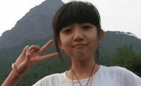 当年火遍贴吧的"镇楼女神"长大了,说好等她10年的那些人后悔吗