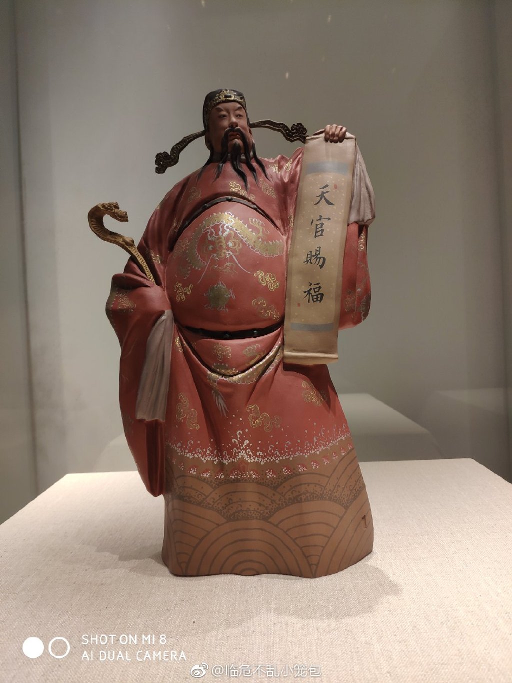 天津美术馆里的泥人张 第一张是关二爷 最后一张是岳飞 中间是谁_新浪新闻