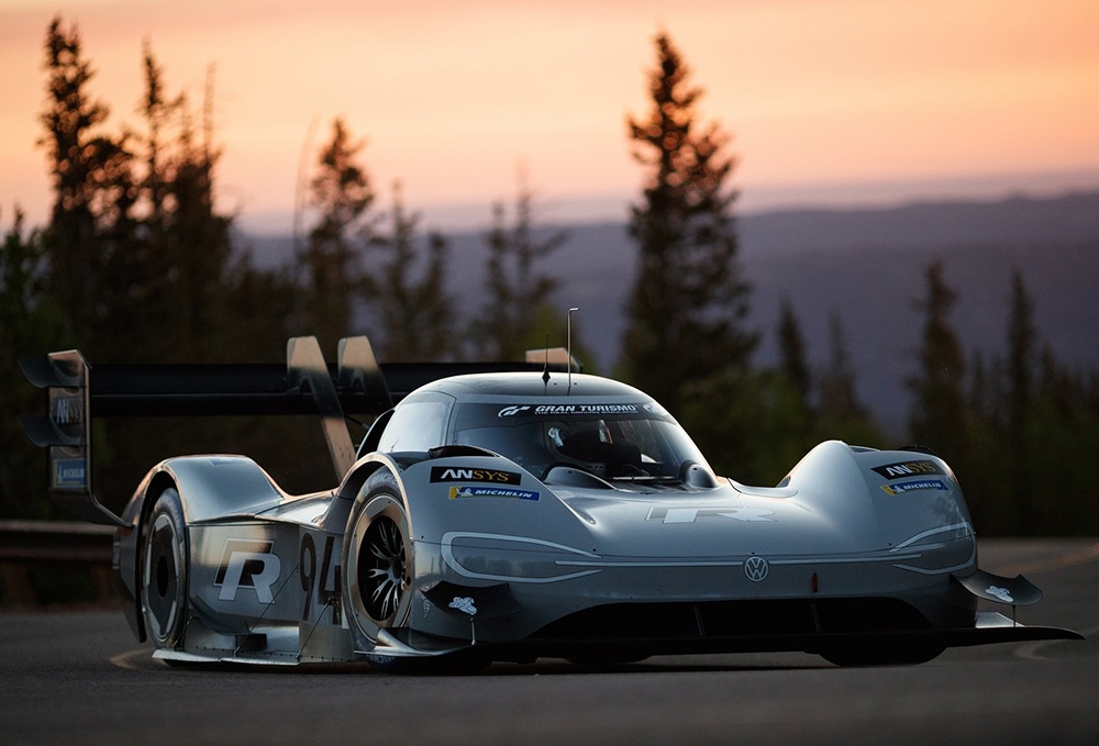 落差1200米 大众i.d. r纯电赛车将挑战中国天门山