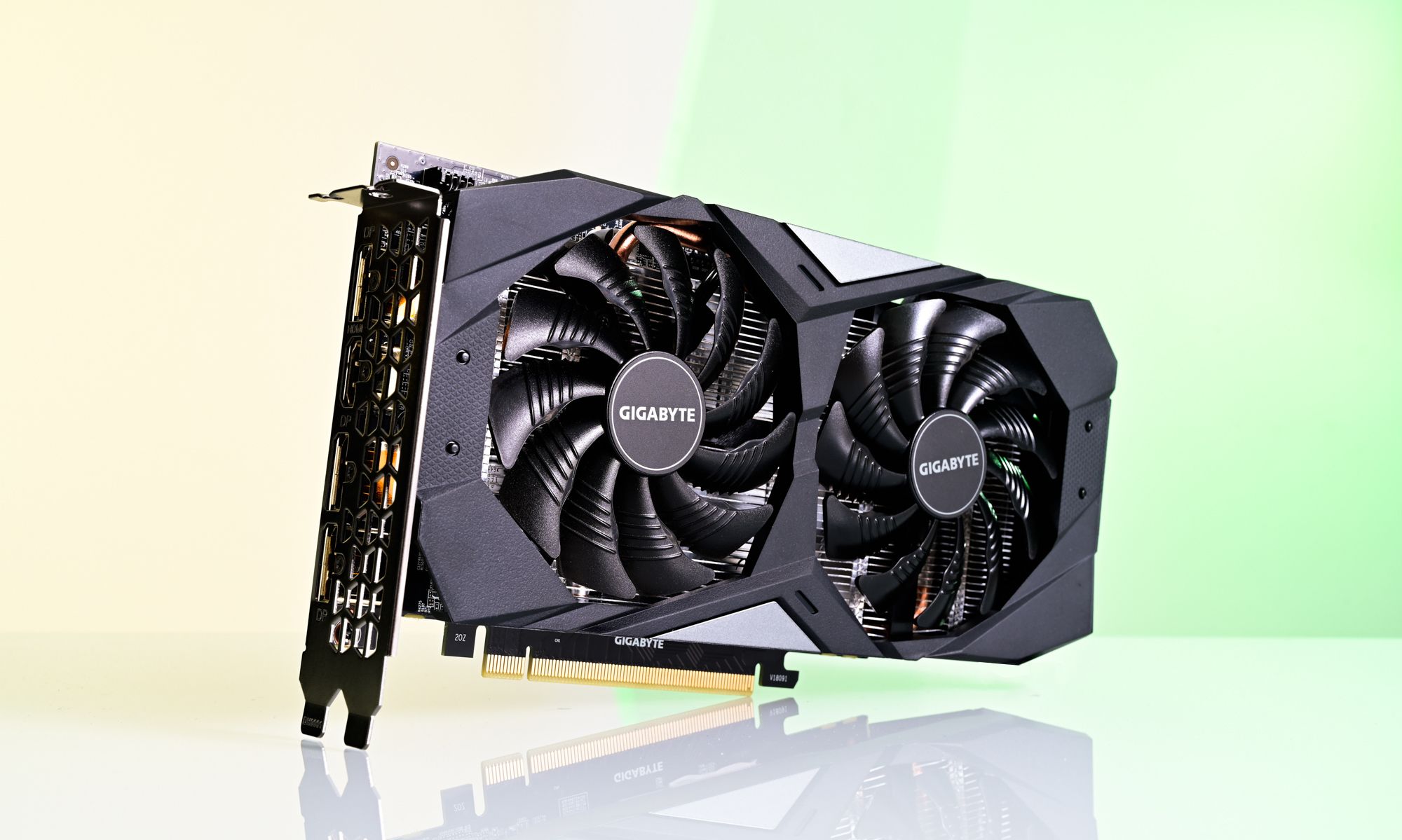 技嘉性价比gtx1660s图赏身材小巧外观凌厉