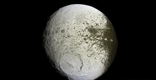 有焊痕痕迹,土卫八大概是最有可能是高级文明创造出来的星球了