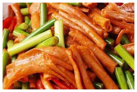 小饶姐温馨提示:氽水时间不宜过长,要保证鹅肠脆嫩.