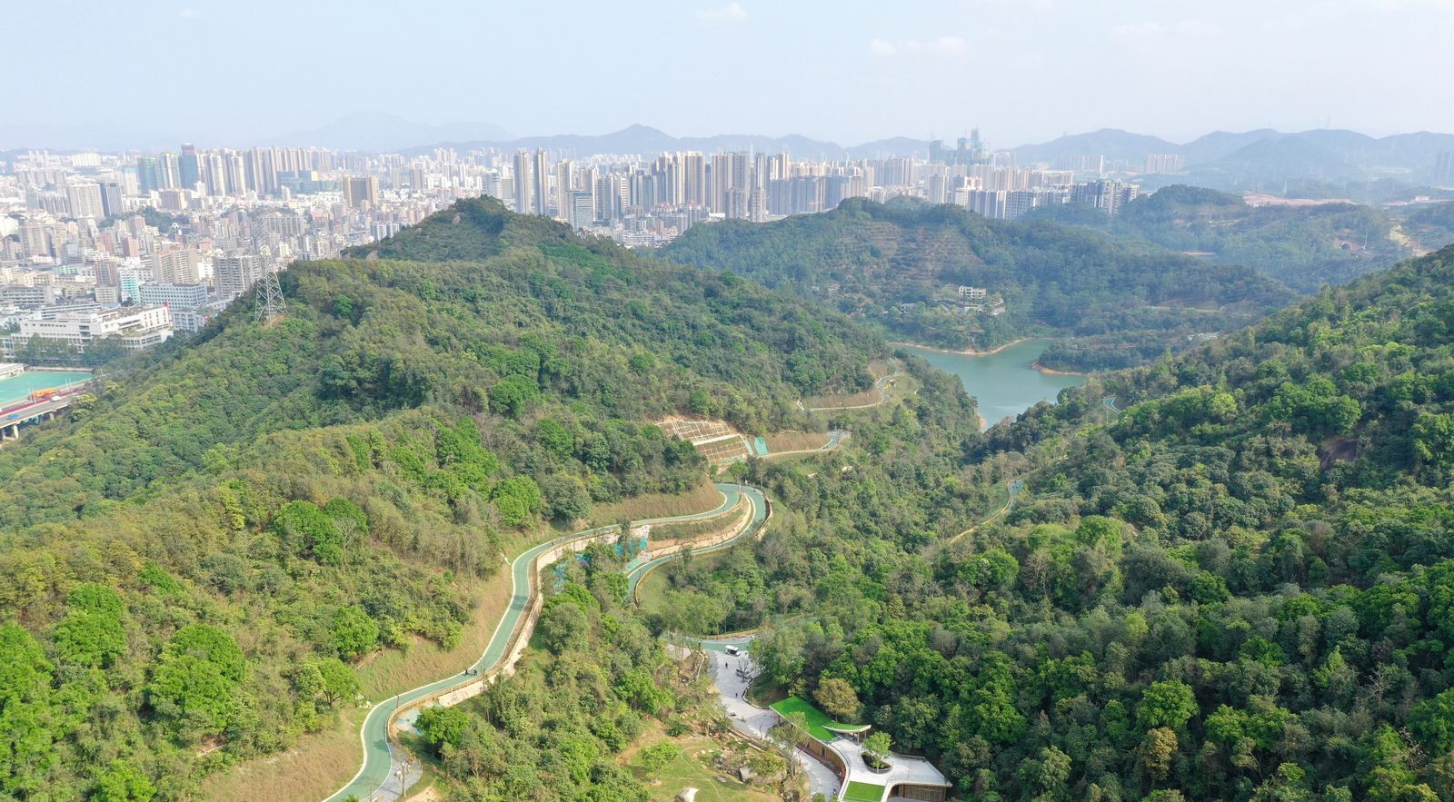 深圳羊台山,家门口的玻璃栈道终于开通了!美不胜收