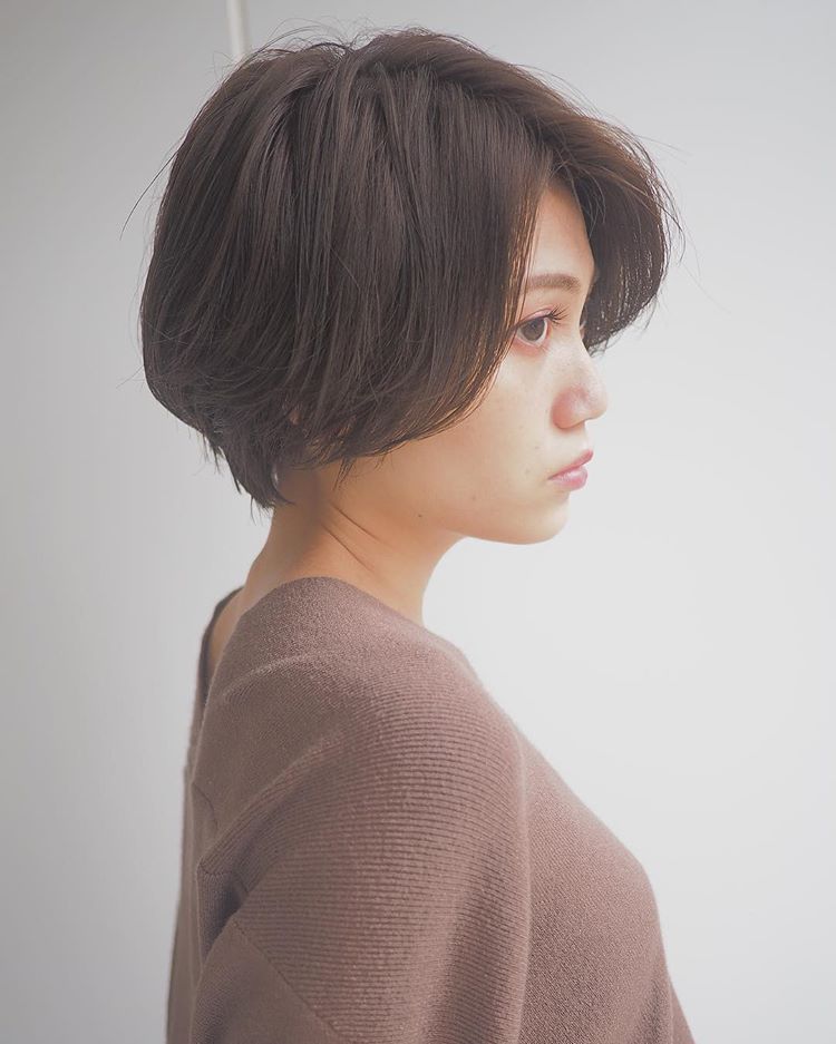 空气感立体短发,头发少的剪短后也变多了,女生30岁以后就这么剪