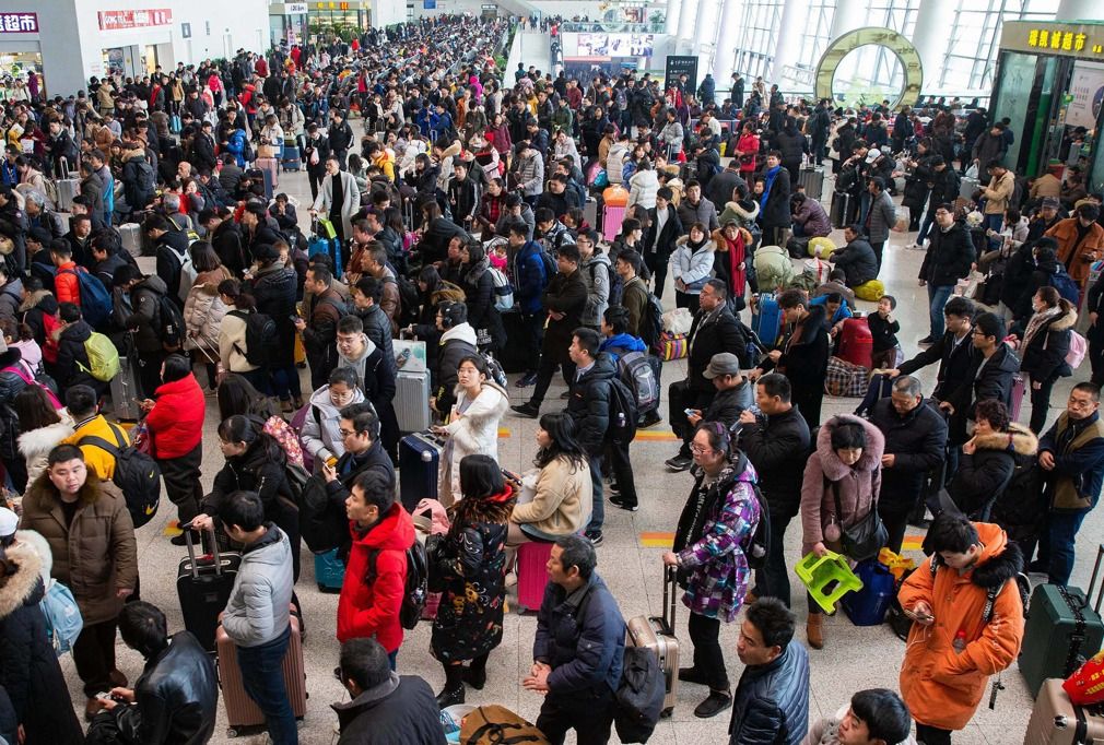 有钱没钱回家过年一组照片看各地返乡众生相看2019年春运人潮