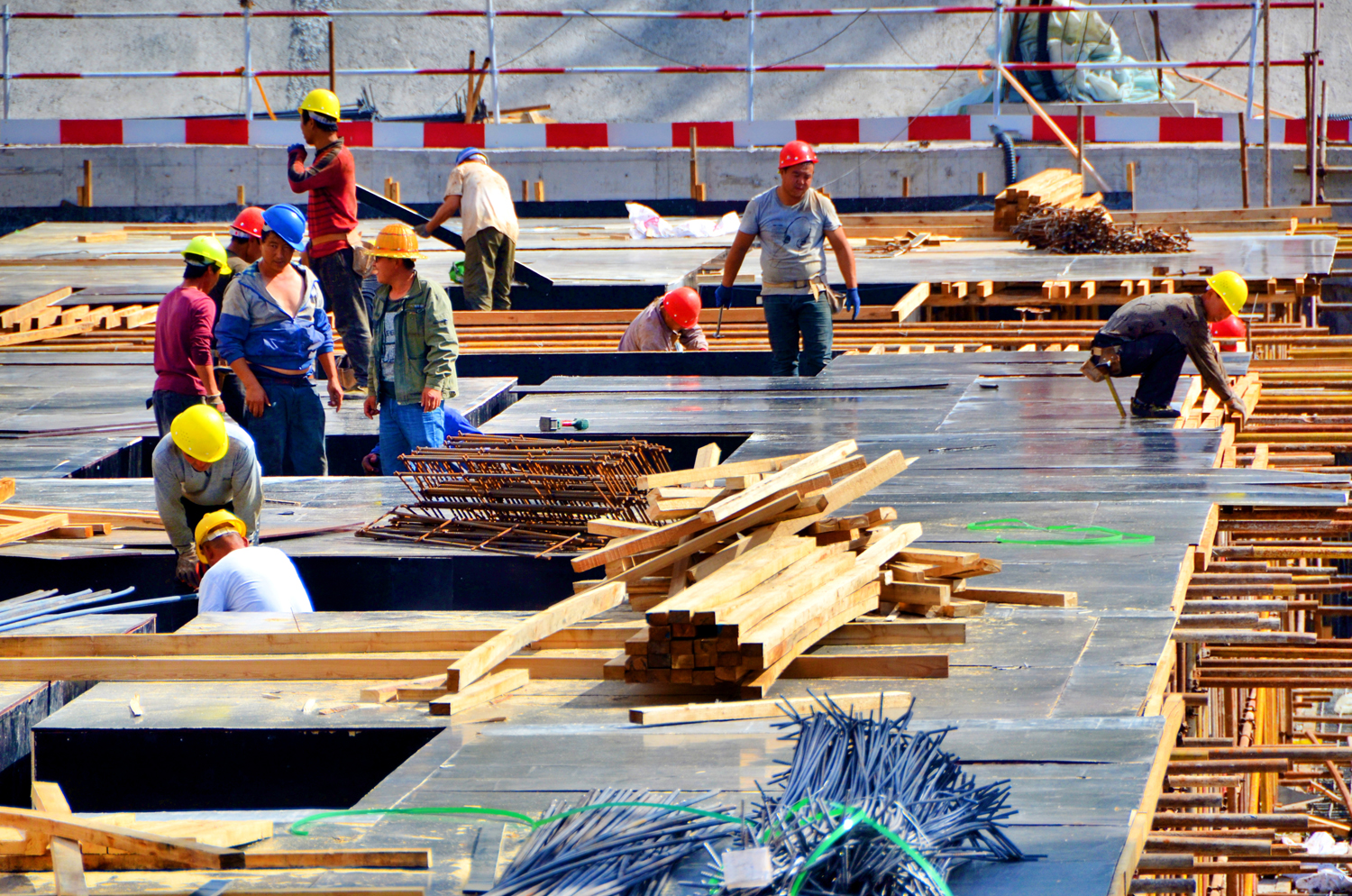 建筑工人劳动的场景最美原创摄影