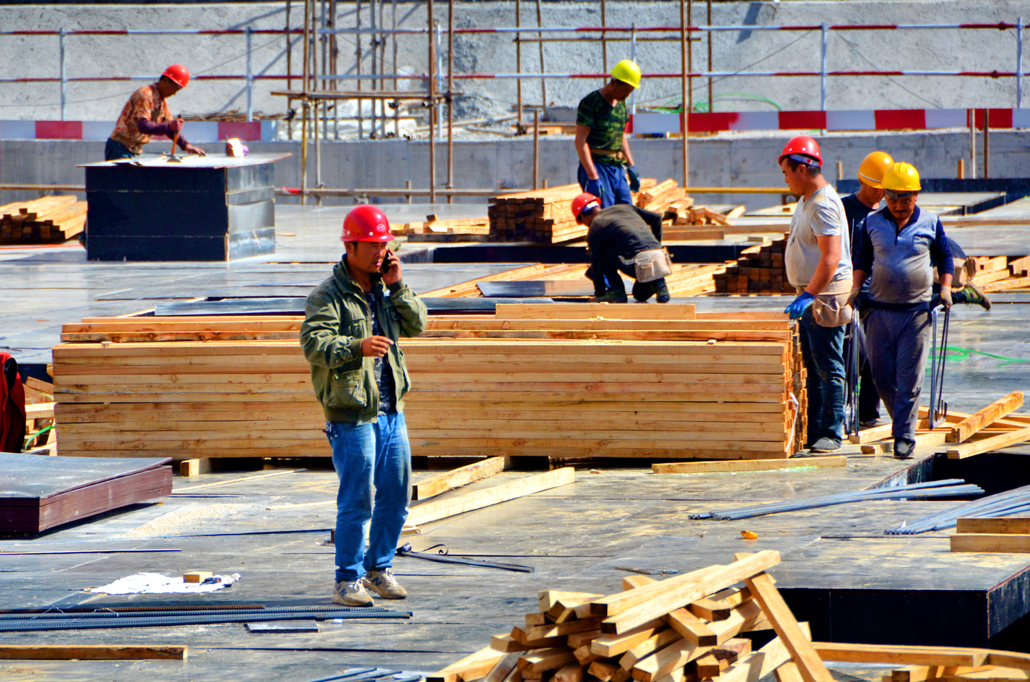 建筑工人劳动的场景最美原创摄影