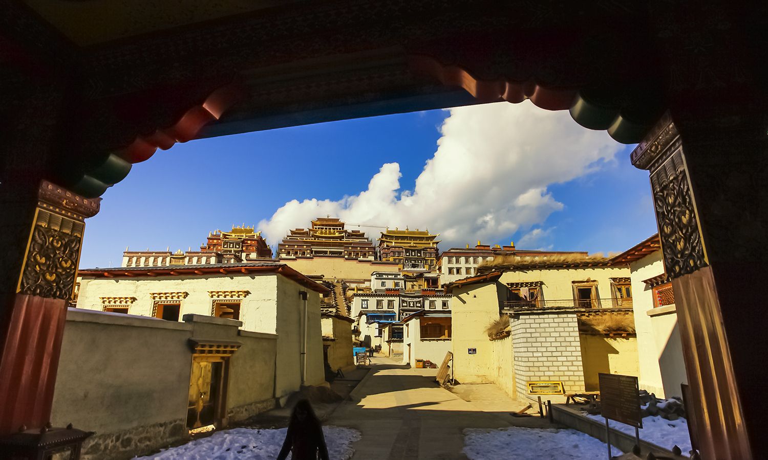 云南省规模最大的藏传佛教寺院——噶丹·松赞林寺