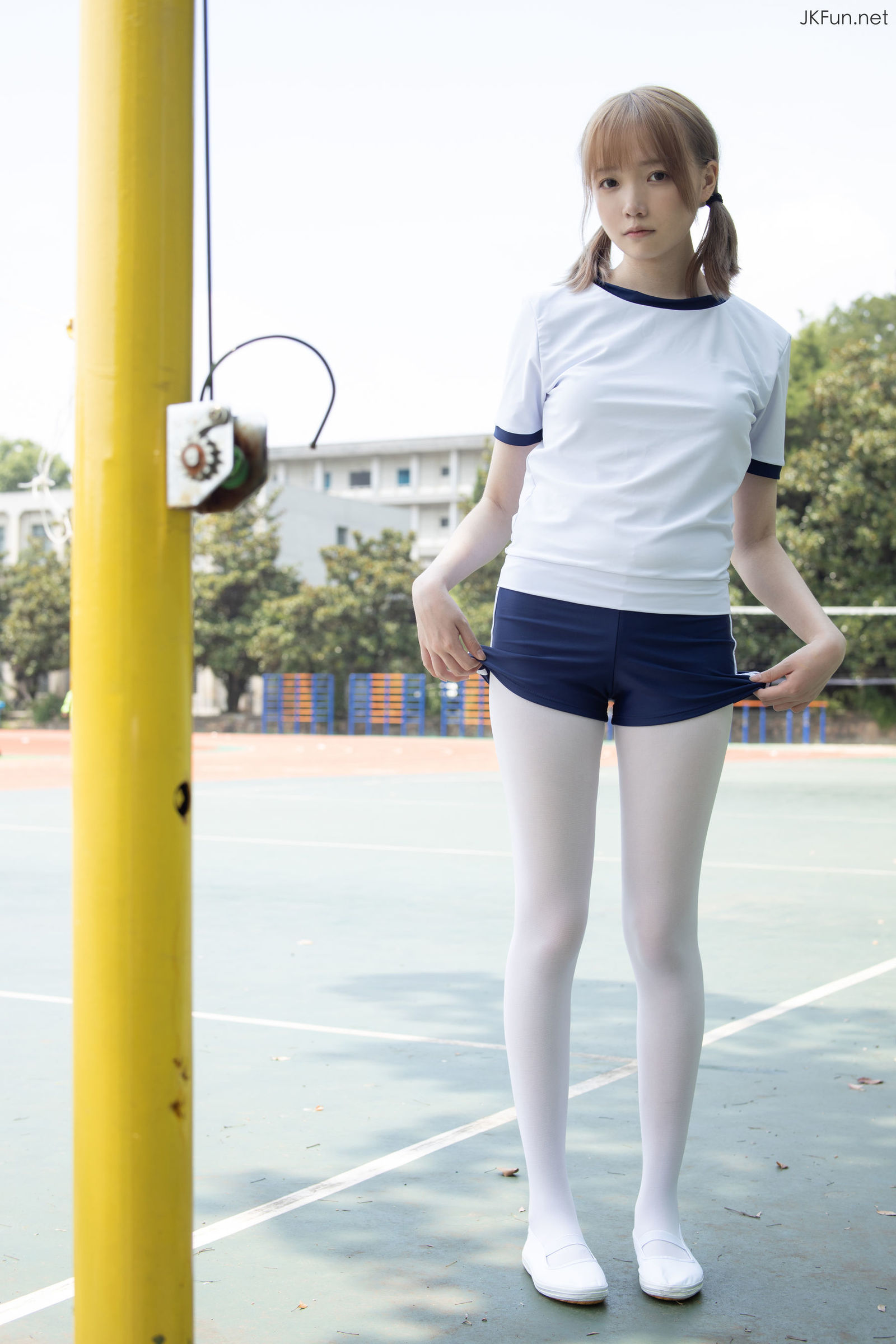 aika白丝外景体操服写真套图