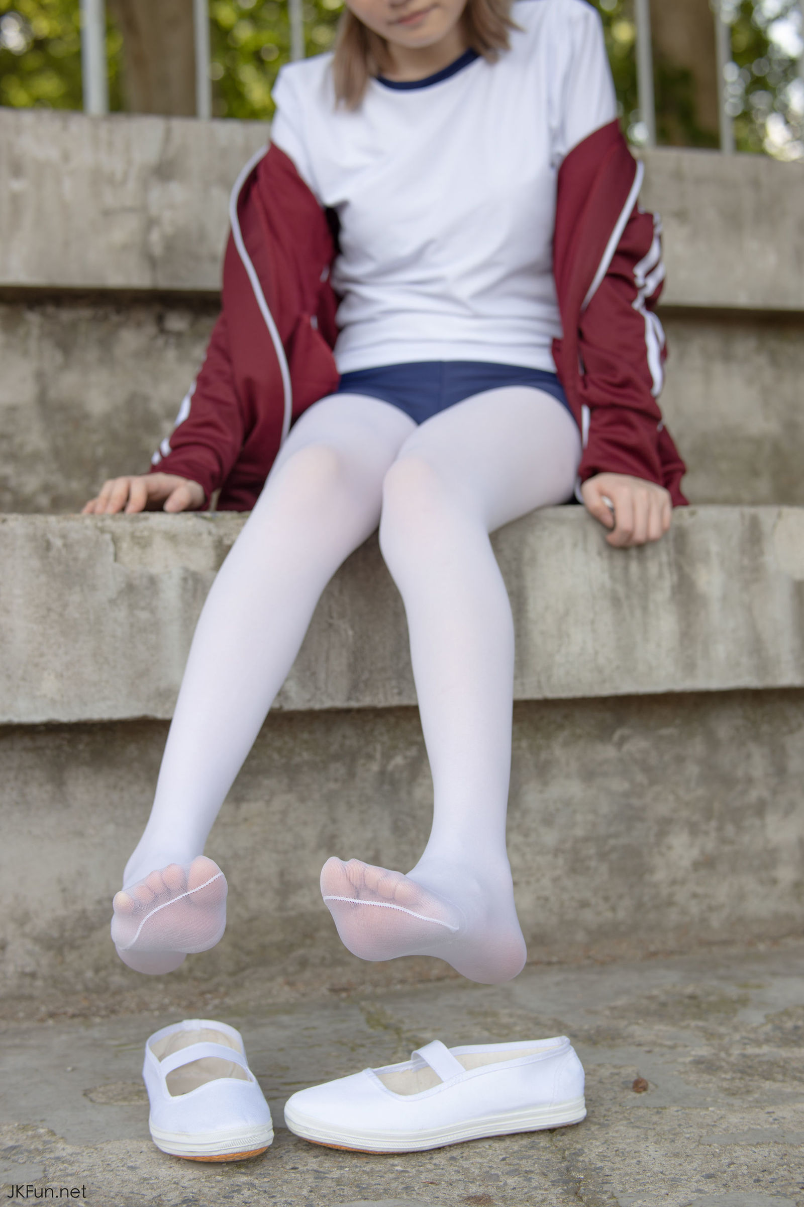 aika白丝外景体操服写真套图