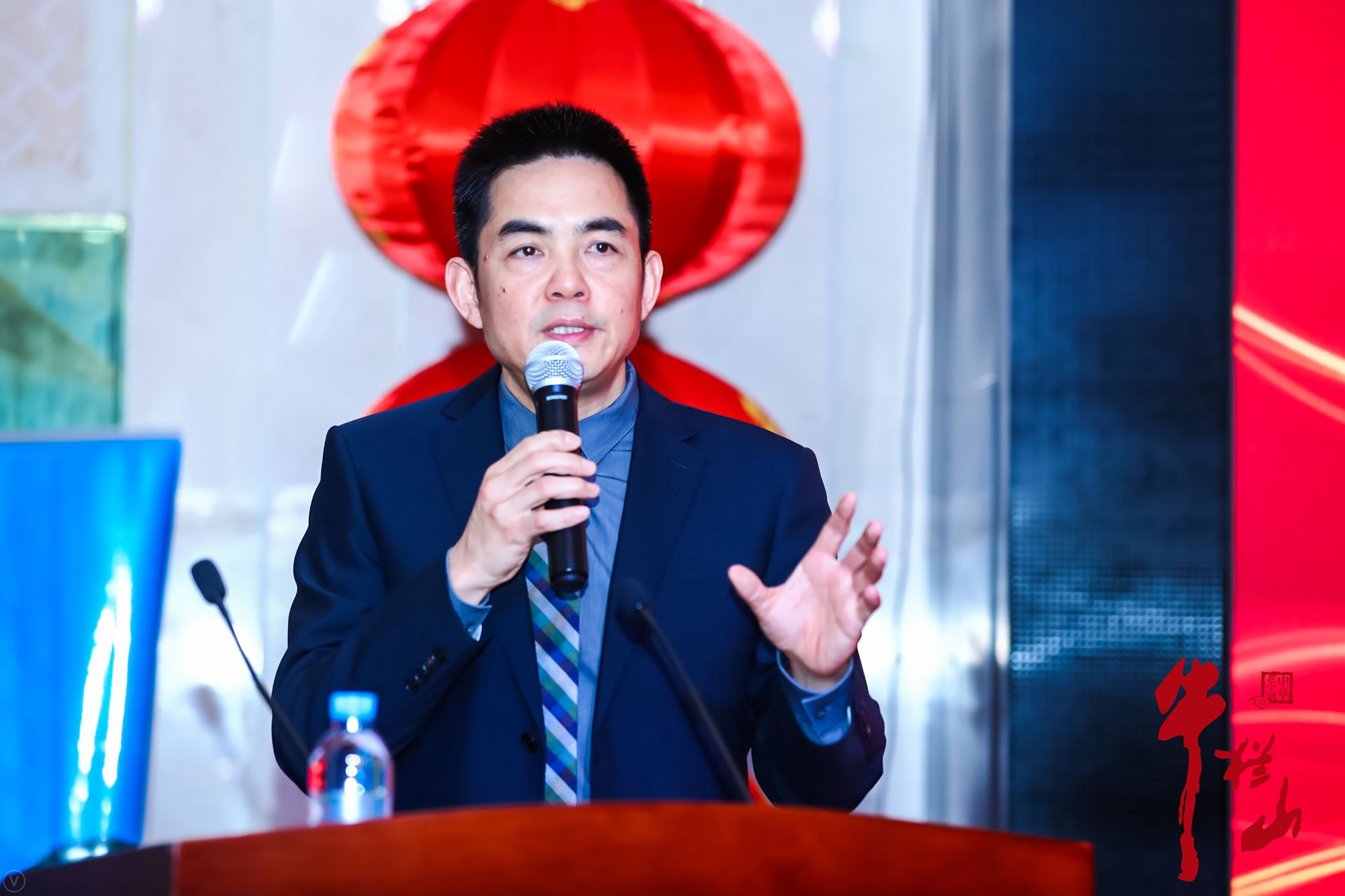 牛栏山酒厂副厂长陈世俊